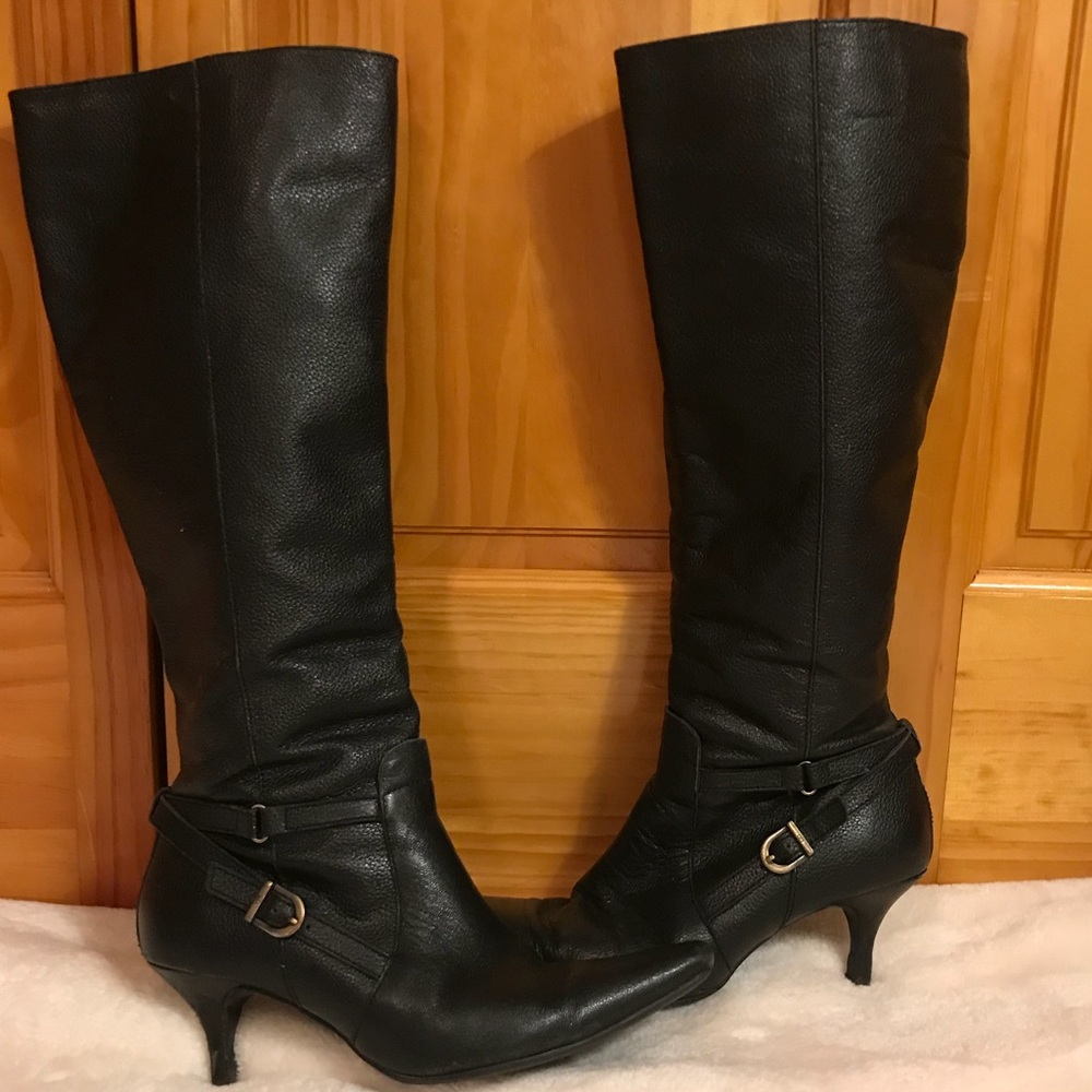 Gorgeous Black Leather Boots Like New! - Picture 2 of 7